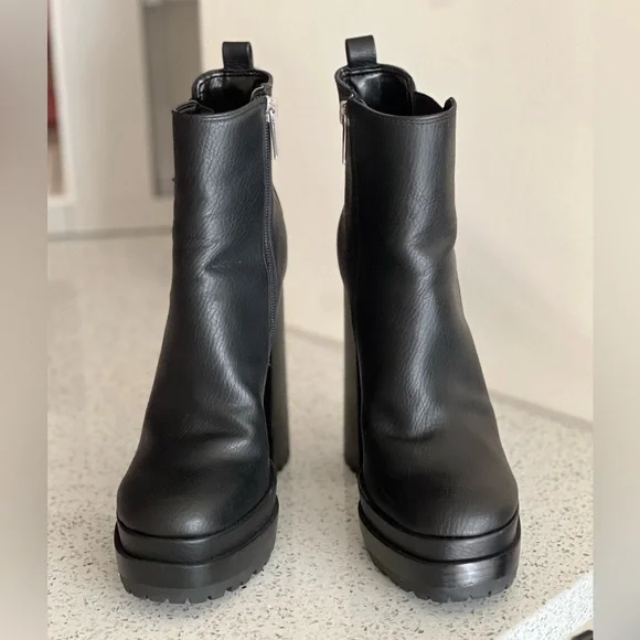 J Lo Margy ultra high heel platform ankle bootie boots chunky sexy 6.5 Chelsea - Picture 7 of 9